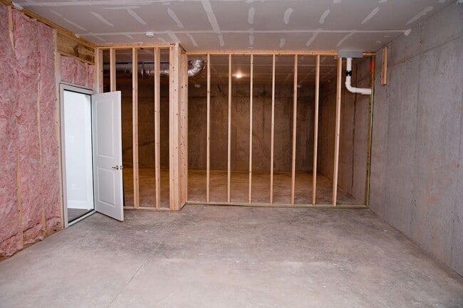 Building Photo - 8115 Chapel Hill Ln