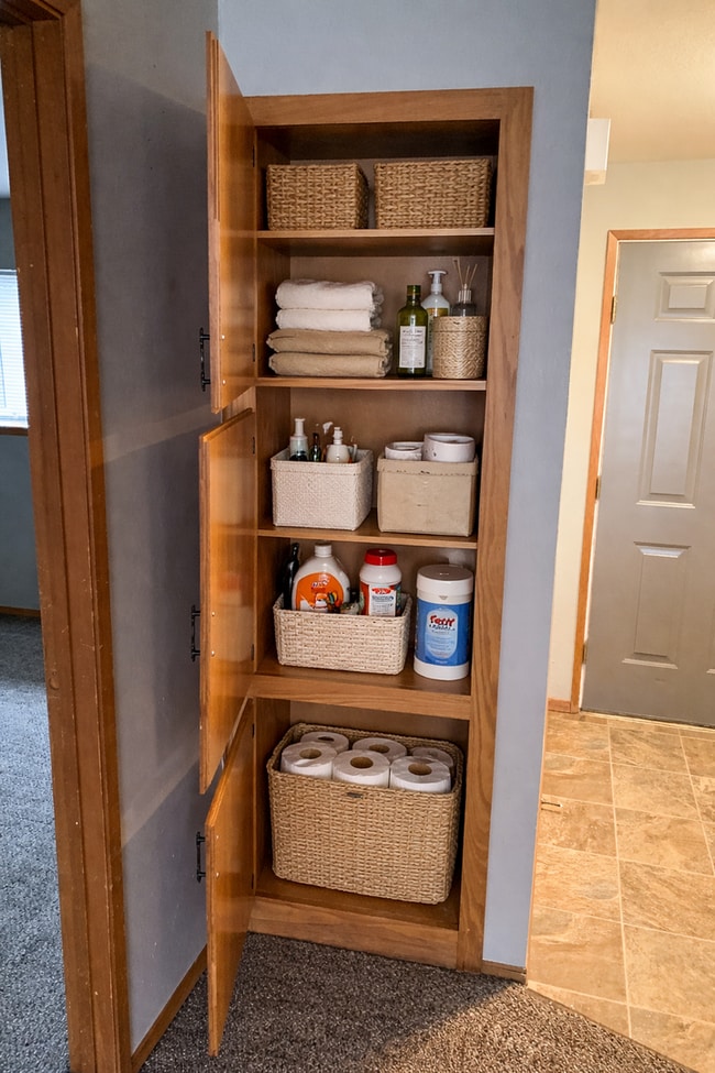 Building Photo - Pra3406