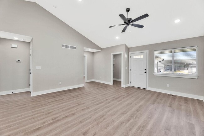 Building Photo - 5378 N Toben Dr