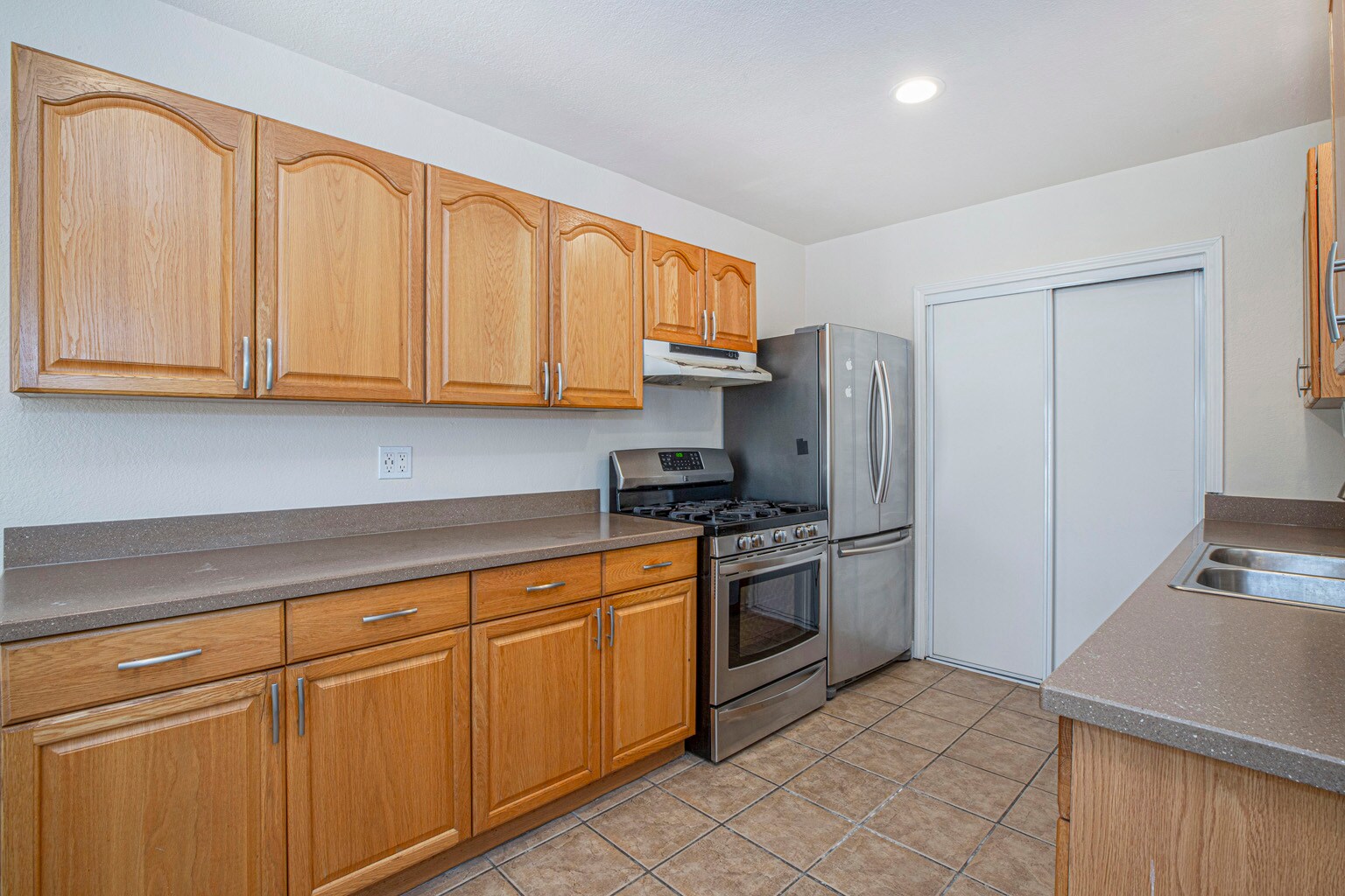 Building Photo - 7820 Lasaine Ave
