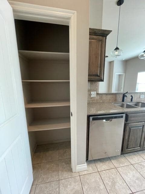 Building Photo - 3300 Eaglerock Ln