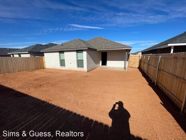 Building Photo - 3 br, 2 bath House - 902 Canal