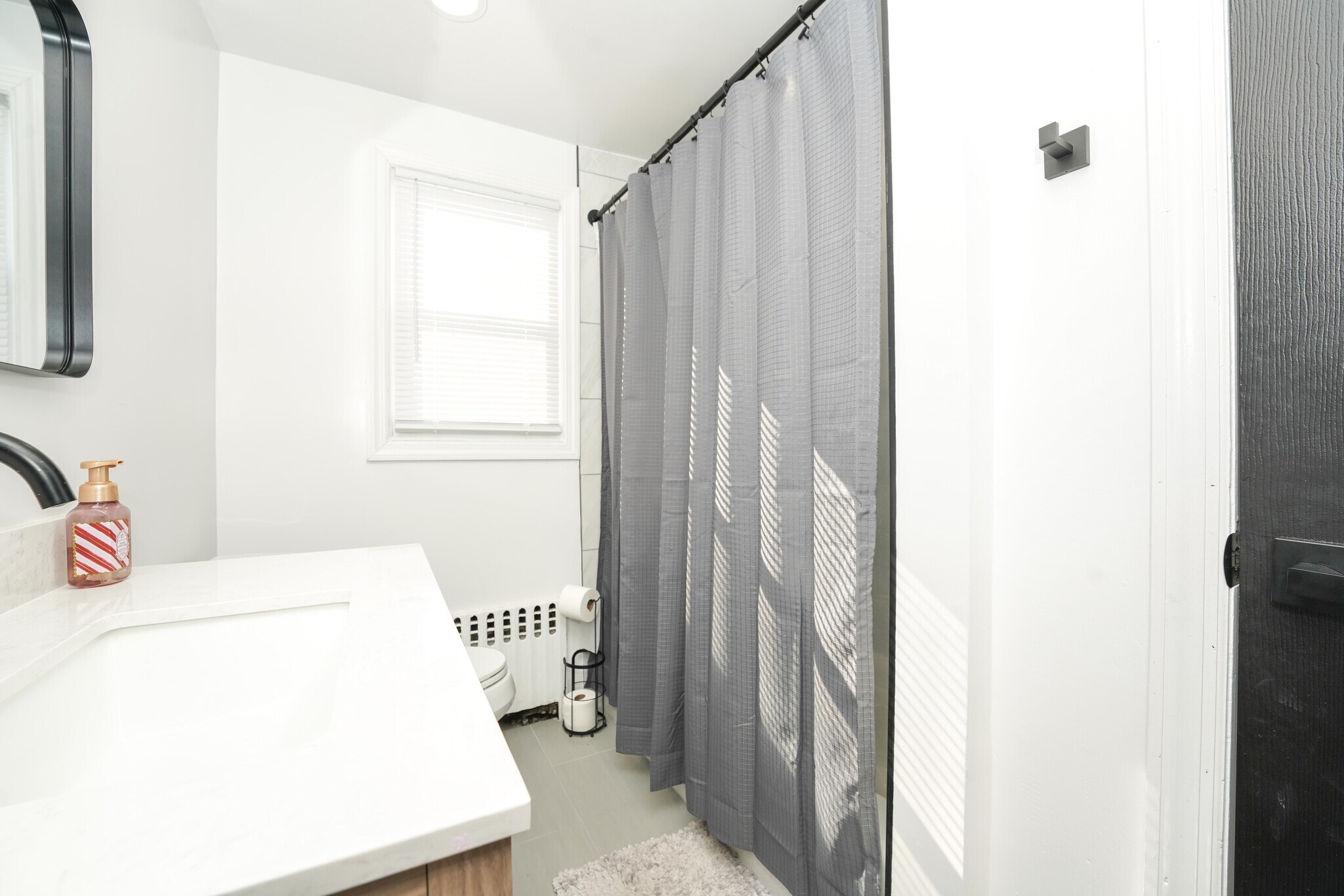 Building Photo - 332 MacArthur Ave