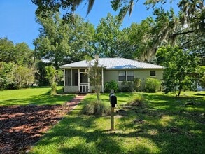 Building Photo - 2 Bedroom/2 Bath home near Duck Pond and Citizens Field