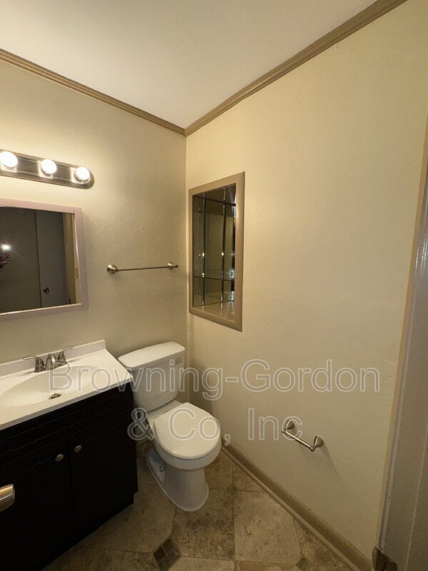 Building Photo - 201 Acklen Park Dr