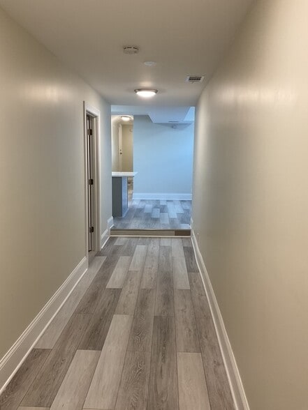Hall Bedroom 2 to Kitchen - 2858 W Shakespeare Ave
