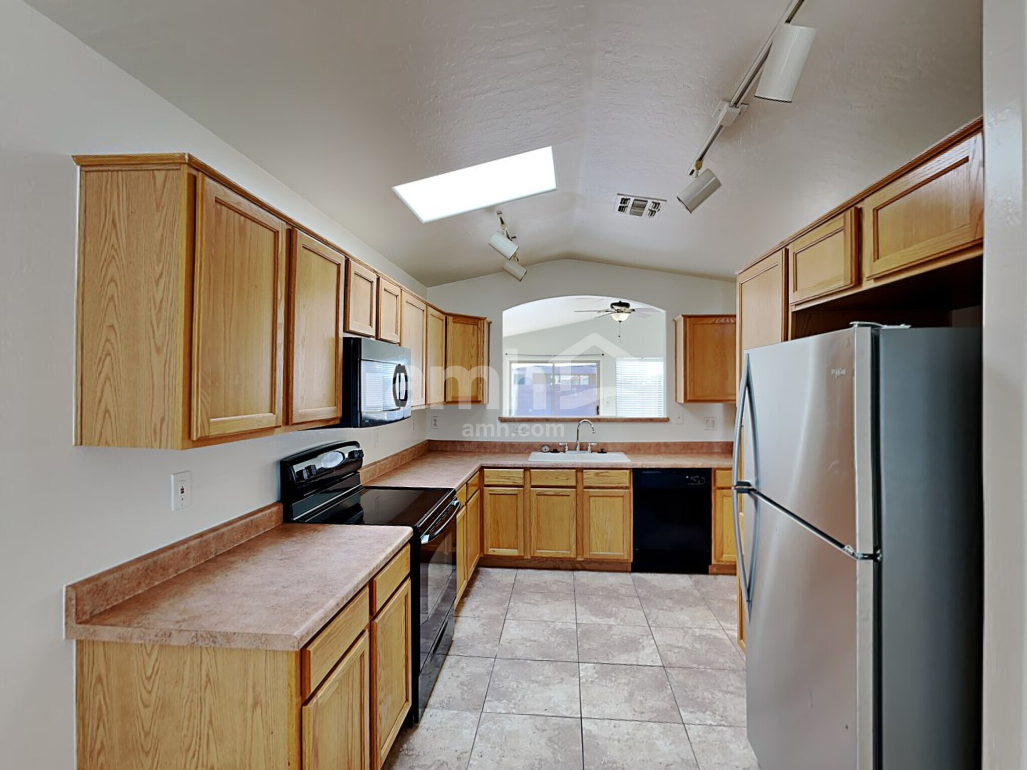 Building Photo - 8703 E Plata Ave