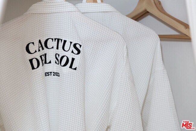 Building Photo - 71658 Cactus Dr