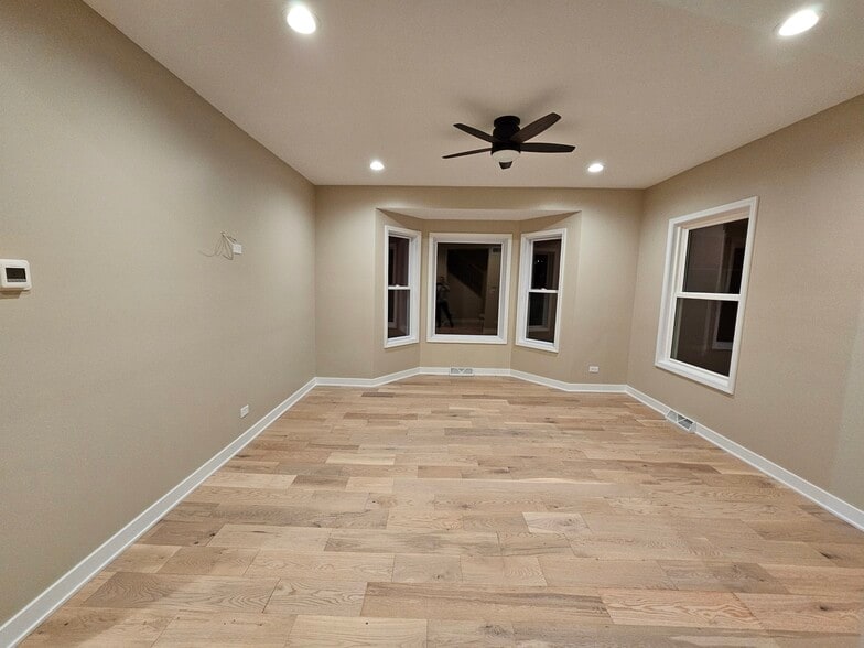 Building Photo - 11255 Walker Rd