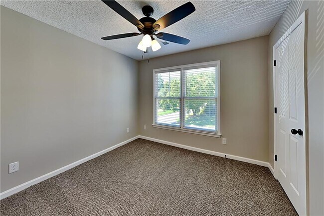 Building Photo - 3705 Patterstone Dr