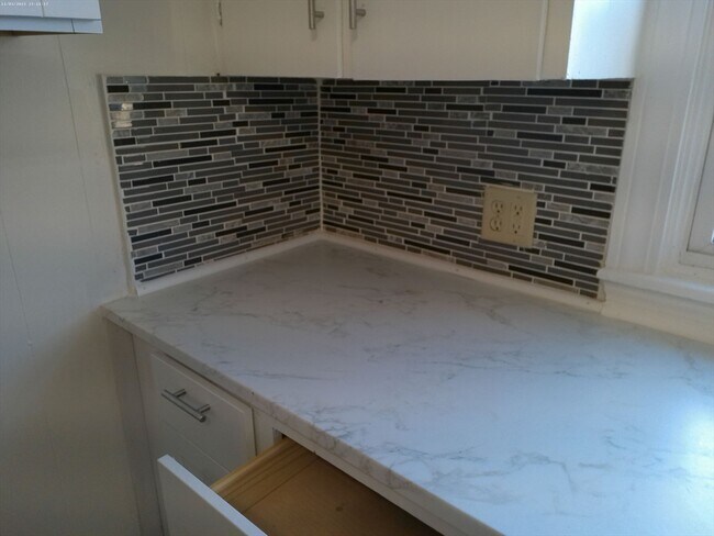 Building Photo - 65-67 4th Ave