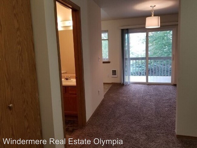 Building Photo - 316 Choker St SE