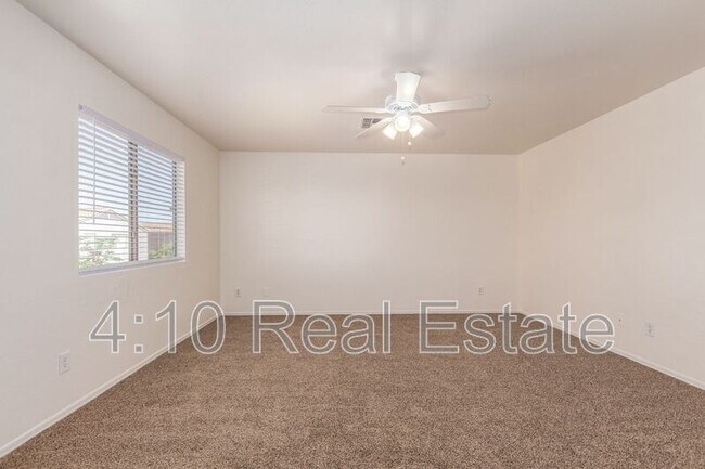 Building Photo - 2320 W Allens Peak Dr