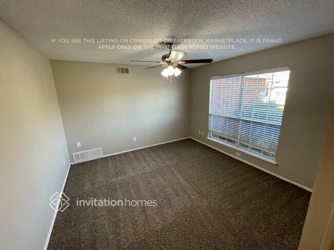 Building Photo - 1616 Barclay Dr