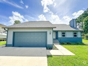 Building Photo - Stunning Waterfront Home w/ Mother-In-Law ...