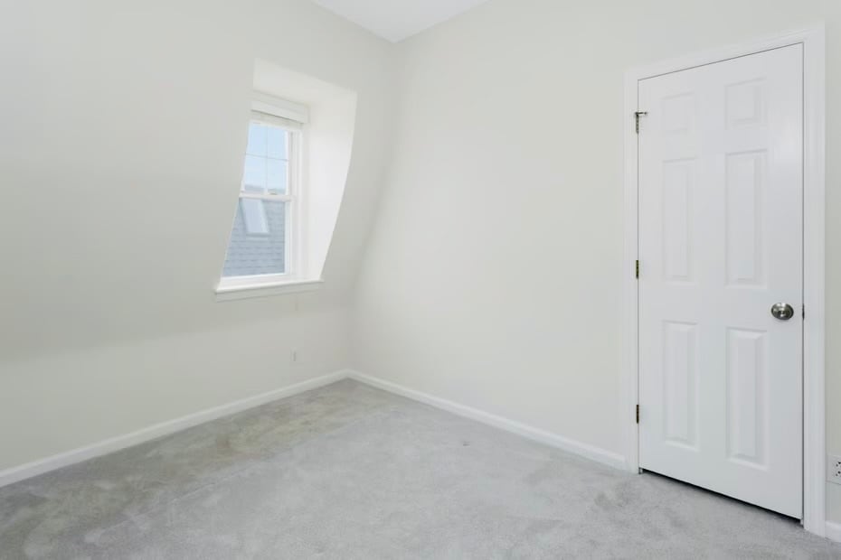 Building Photo - 11 Edgemont Rd