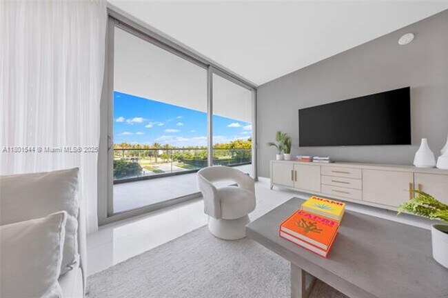 Building Photo - 10201 Collins Ave