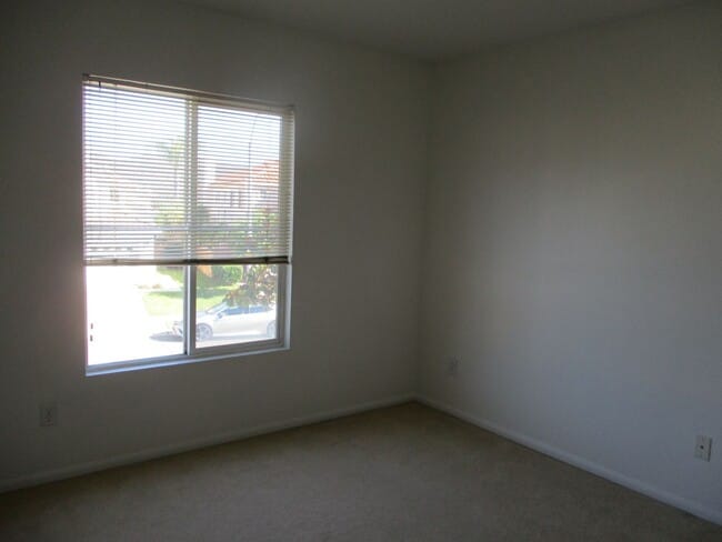 Building Photo - Desirable & spacious Sabre Springs 5 bedroom 3 bath 2 story home!