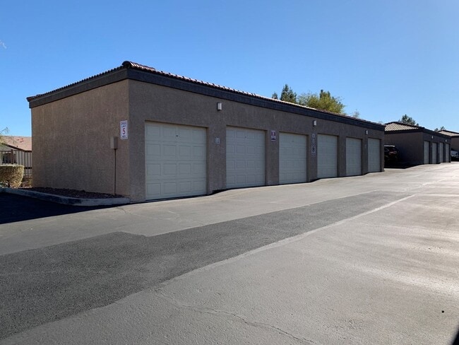 Building Photo - 2 BED / 2 BATH CONDO ON HORIZON RIDGE