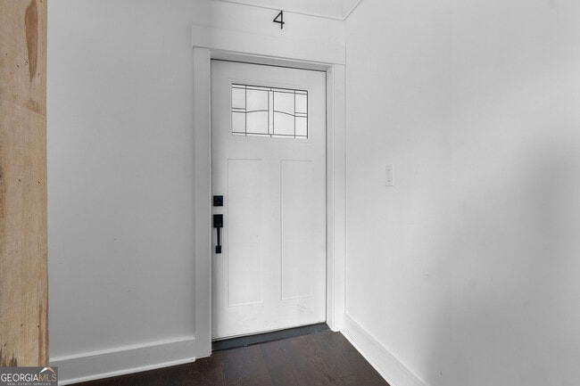 Building Photo - 610 Madola Rd