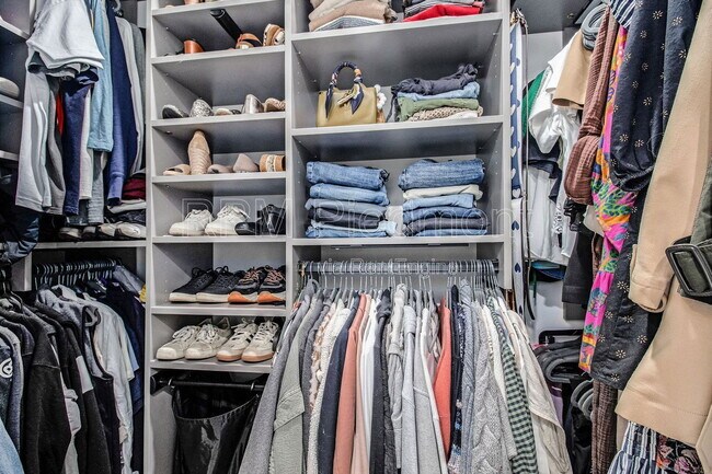 Building Photo - 395 Pratt Dr SE