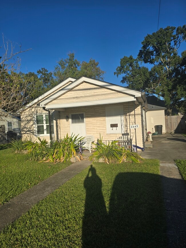 Building Photo - 8445 Jefferson Hwy