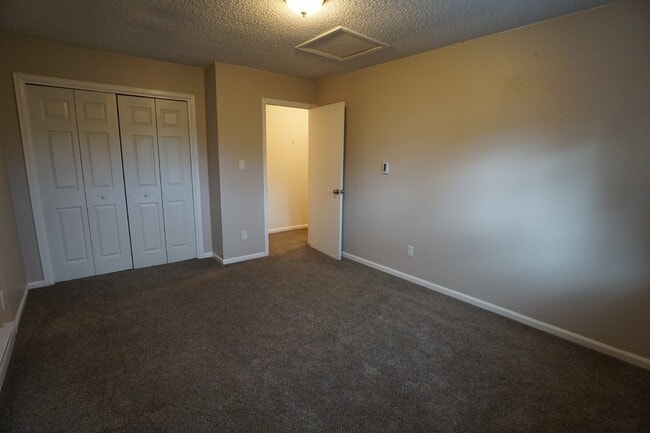 Building Photo - Charming 3 Bed, 2 Bath Rental in Morrison/...