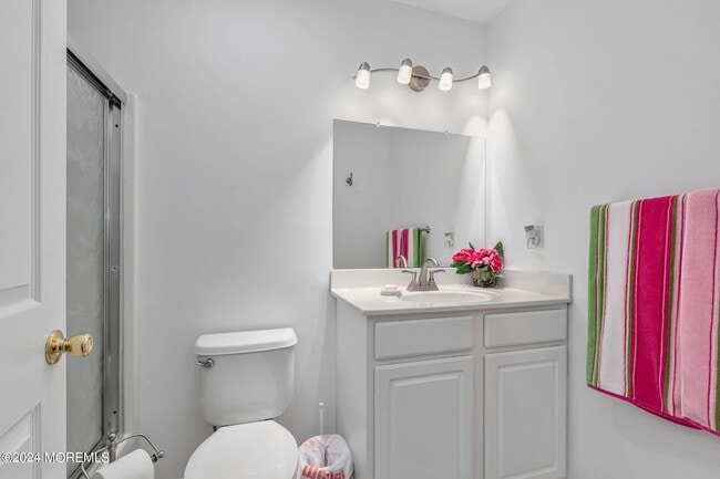 Building Photo - 205 Conover Pl