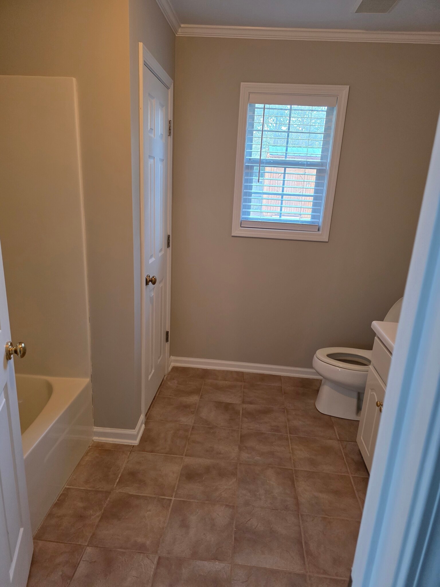 Owner's Bathroom - 908 Baywood Rd