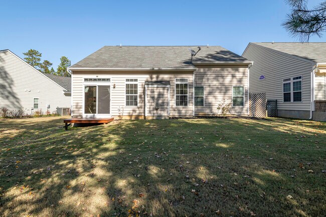 Building Photo - 10777 White Dogwood Dr