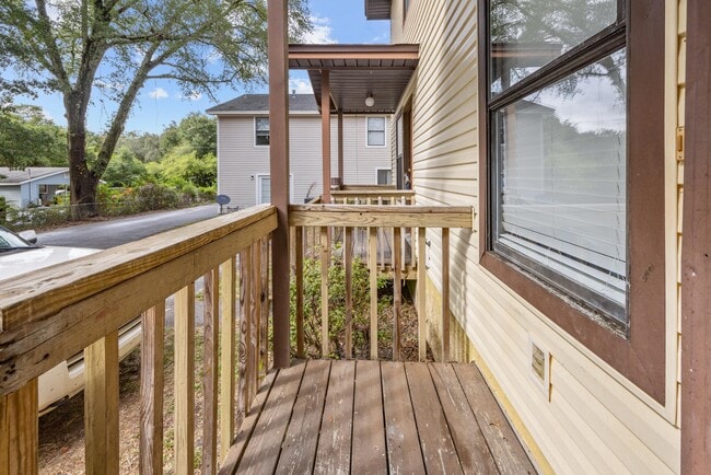 Building Photo - 205 Marquette St