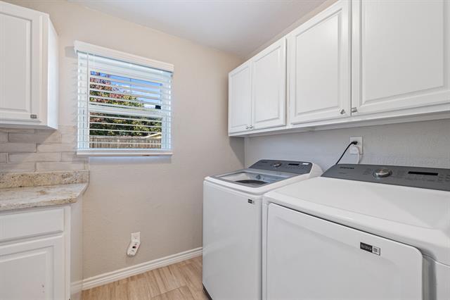 Building Photo - 8605 Grumman Dr