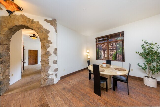 Building Photo - 32140 Windrush Rd
