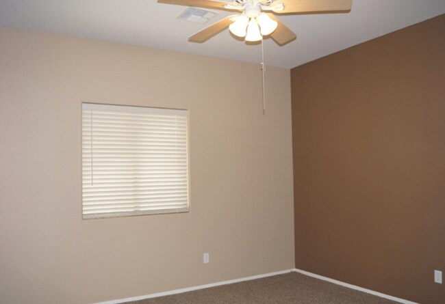 Building Photo - A must-see, amazing 4 Bed 3 Bath, 3 Car Garage, Single Family Home, Community Pool!