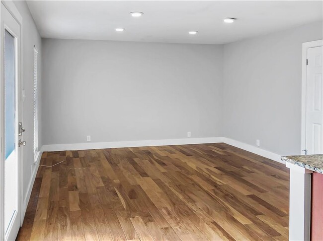 Building Photo - 5820 Berkman Dr