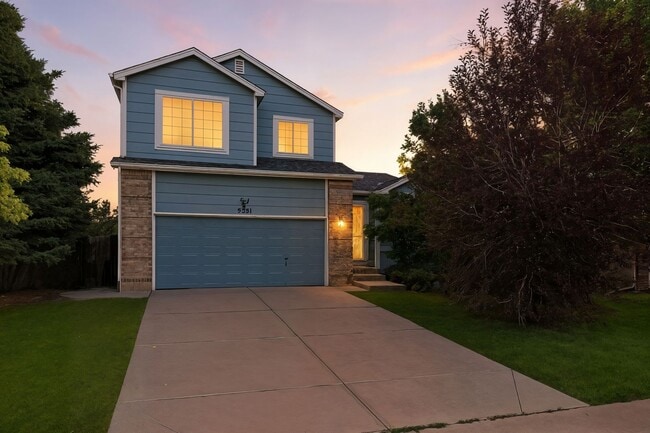 Building Photo - Beautiful, Well-Maintained 4 Bed/4 Bath Ho...