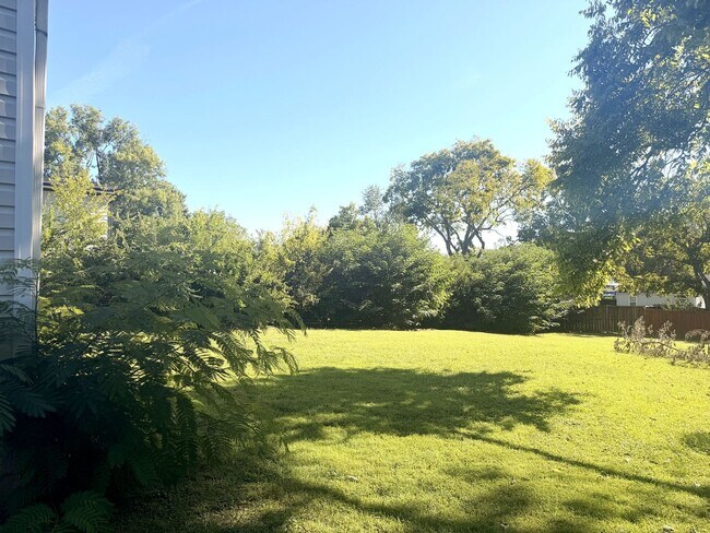 Building Photo - 3018 Harlin Dr