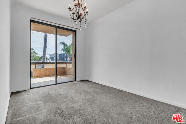 Building Photo - 8642 Gregory Wy