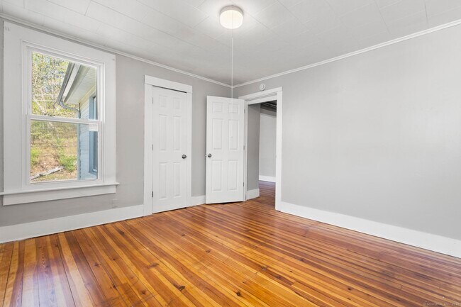 Building Photo - 482 West St