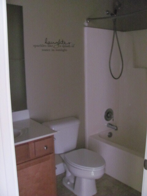 Building Photo - 4 BR 2.5 BA Sterling Farms