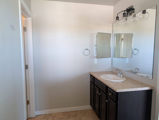 Building Photo - 7709 Camille Ct