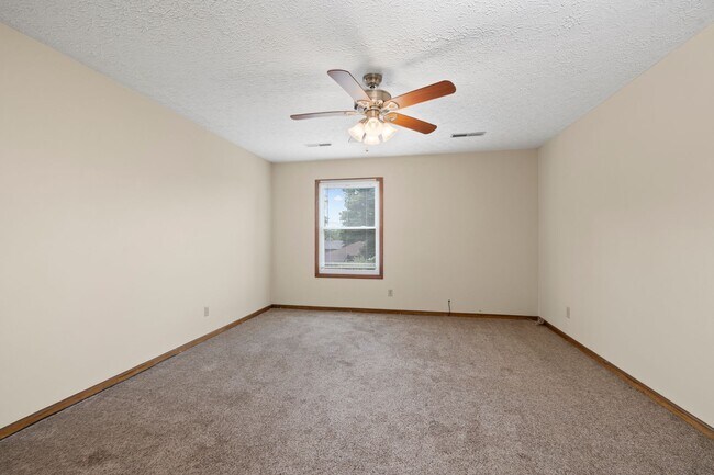 Building Photo - S1005-MF2