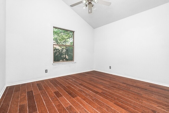 Building Photo - 5314 Lake Golden Dr