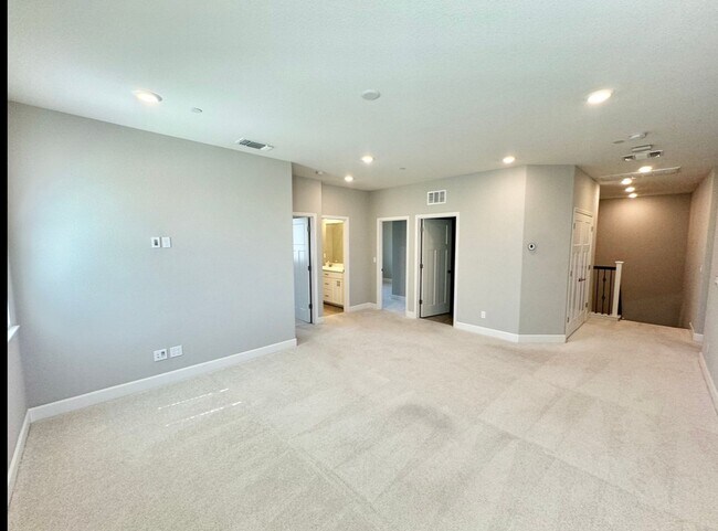 Building Photo - Beautiful home in Springlake!!