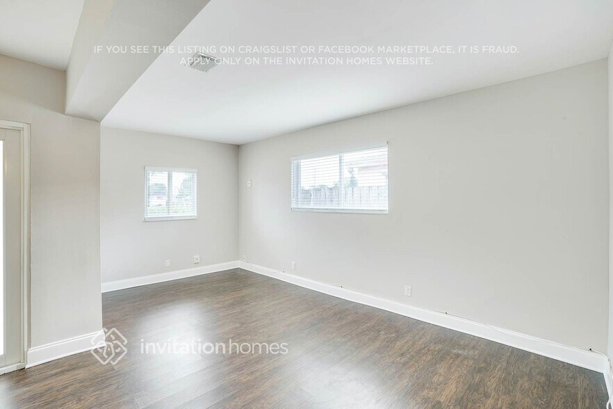 Building Photo - 7421 Normandy St