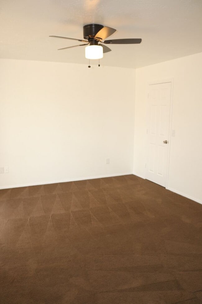 Building Photo - House for rent