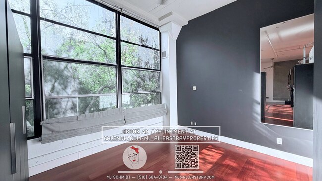 Building Photo - Sunny loft with in unit gym, heated floors in bathroom, contemporary kitchen, and includes water/...