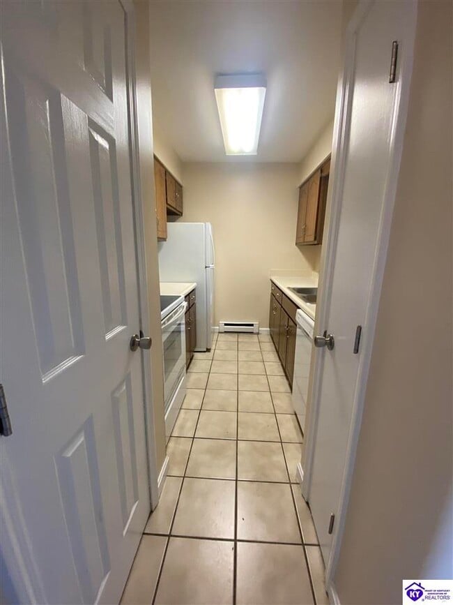 Building Photo - 501 Independence Ct