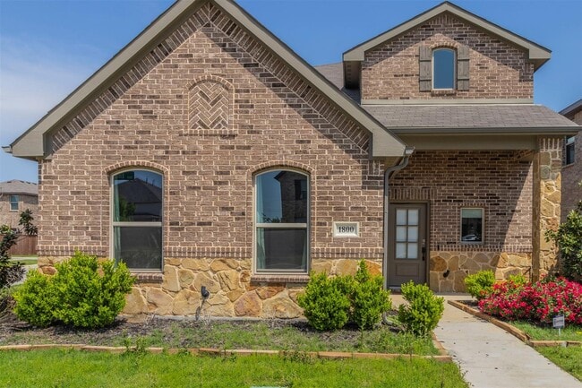 Building Photo - 1800 Emilia Dr