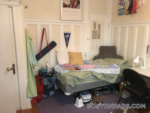 Building Photo - 447 Park Dr